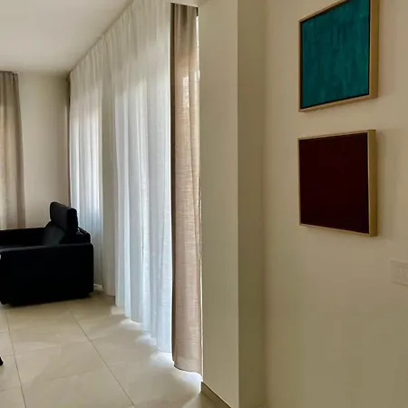 Lejlighed Modern Near With Elevator And Air Conditioning